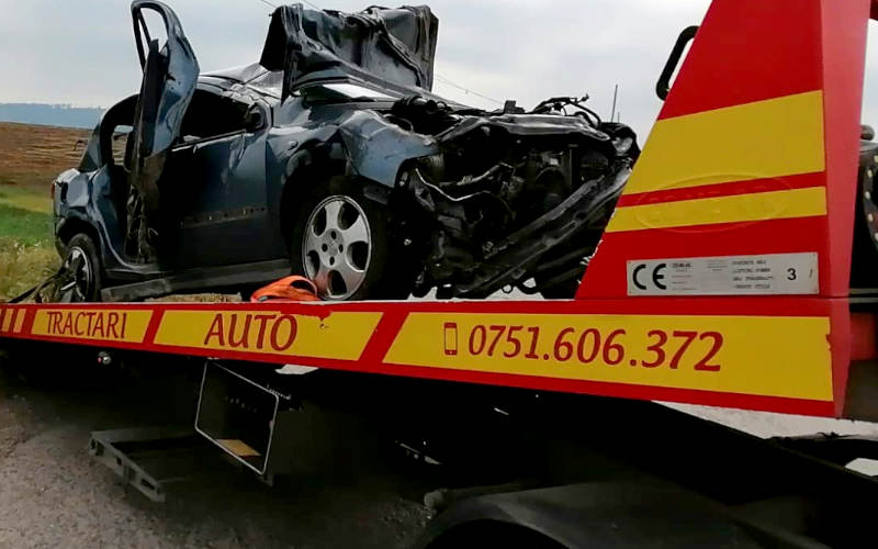 Tractari auto avariate in Bacău
